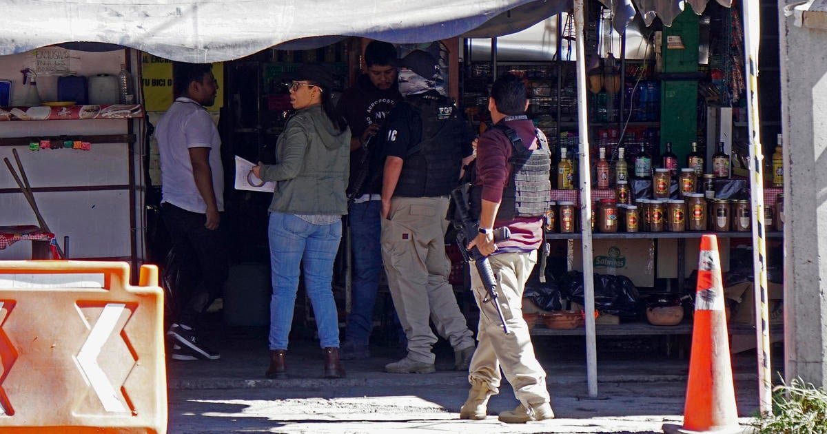 5 women, 3 men shot dead in the street in Mexican cartel stronghold