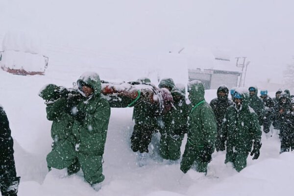India avalanche sweeps away construction workers in Uttarakhand state, leaving dozens missing