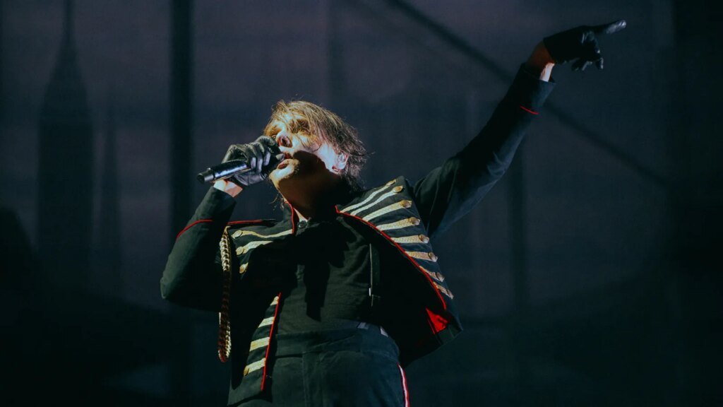 My Chemical Romance Waves White Flag in Dallas Cowboys Cheerleader War